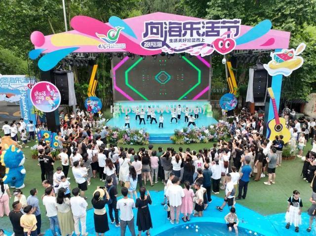 中外选手同台竞技，燃爆现场